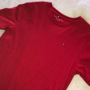 Tommy Hilfiger red t shirt KID SIZE: 12-14 (L/G)